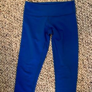 Lululemon crop leggings size 6